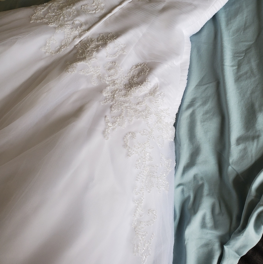 NWT David's Bridal Wedding Dress - Picture 4 of 5